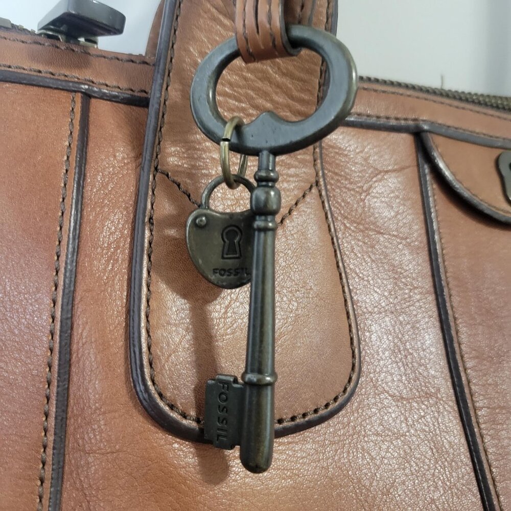 Vintage Fossil Reissue Large Satchel Handbag Came… - image 3